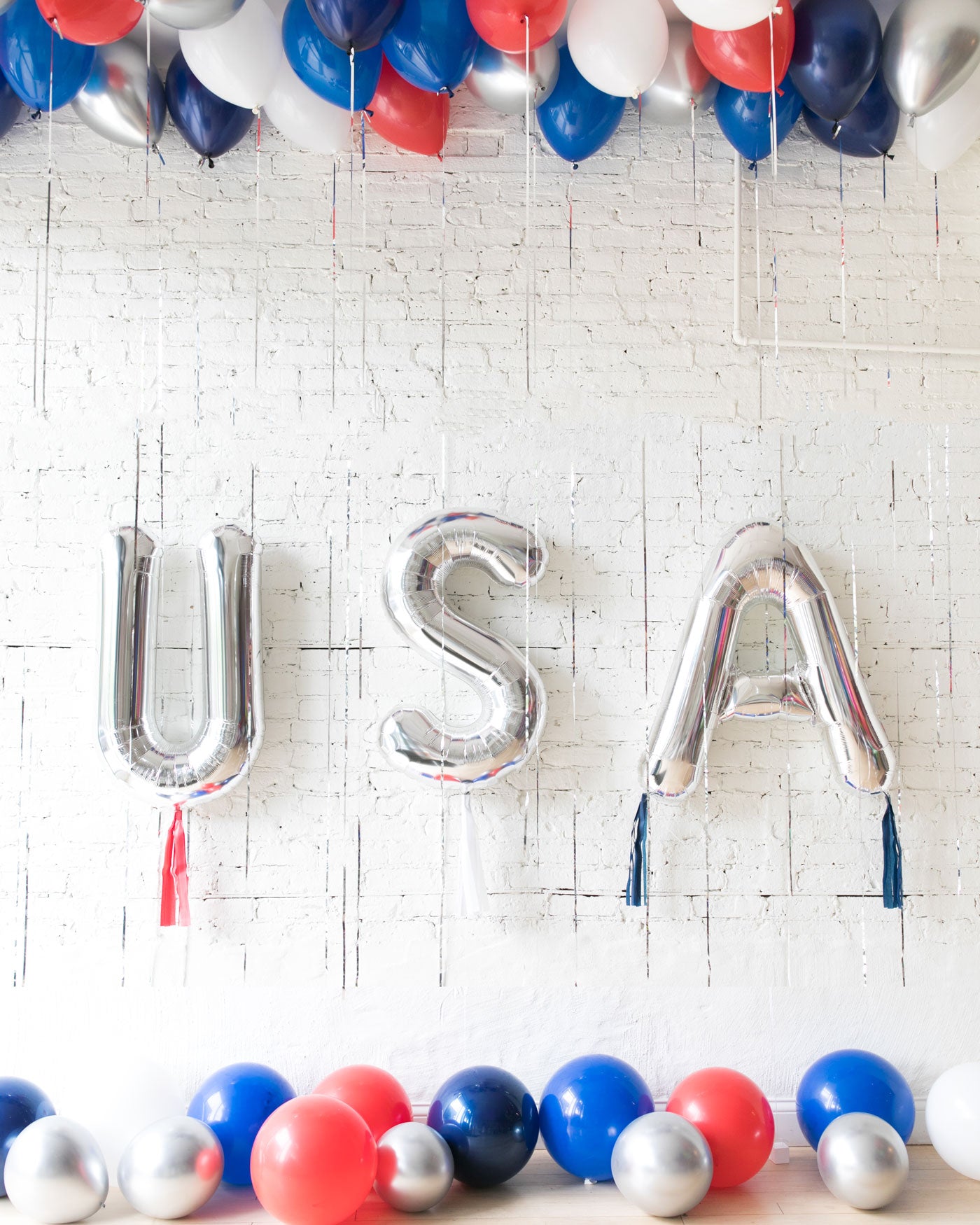 Red, White and Blue Palette Ceiling, Floor and Silver USA Balloons Set | Purchase Red, White and Blue Palette Ceiling, Floor and Silver USA Balloons Set | Purchase