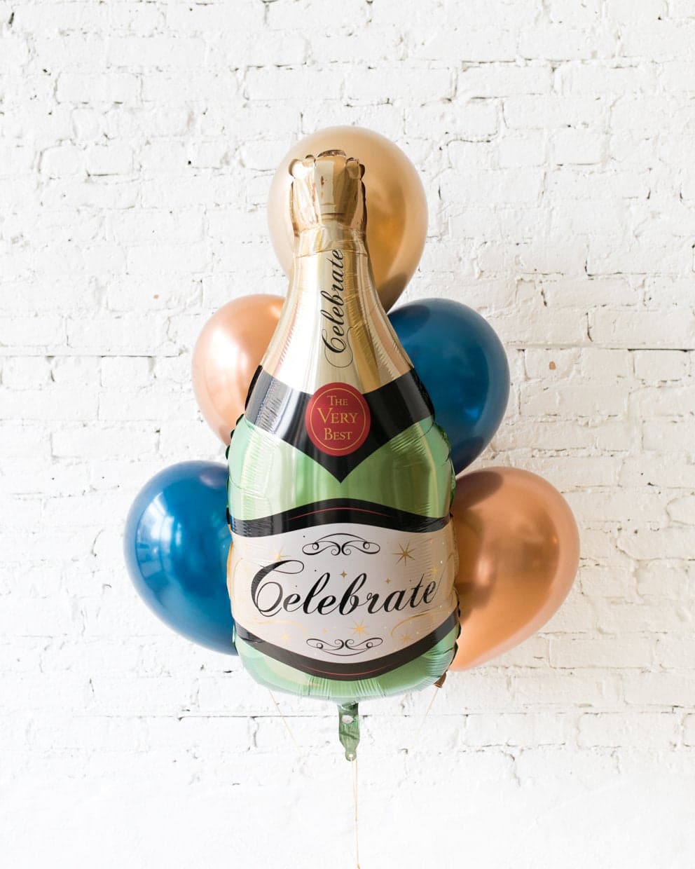 Midnight Copper – Champagne Foil and 11in Balloons – bouquet of 7 | Rental Midnight Copper – Champagne Foil and 11in Balloons – bouquet of 7 | Rental