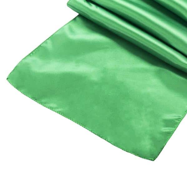 Sleek Satin Runner 14″ x 108″ – Kelly Green | Rental Sleek Satin Runner 14″ x 108″ – Kelly Green | Rental