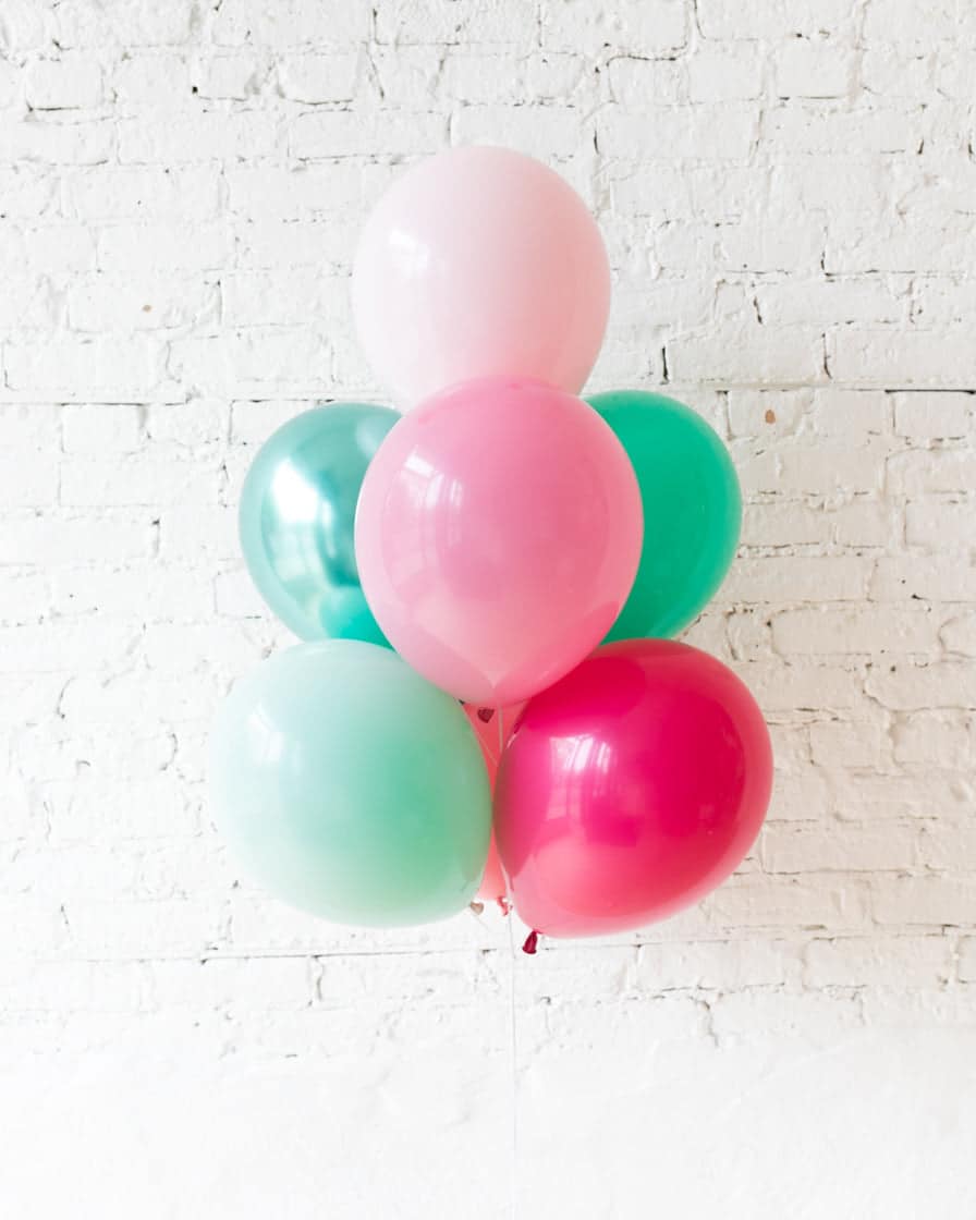 Flamingo Fling – 11in Balloons – bouquet of 7 | Rental Flamingo Fling – 11in Balloons – bouquet of 7 | Rental